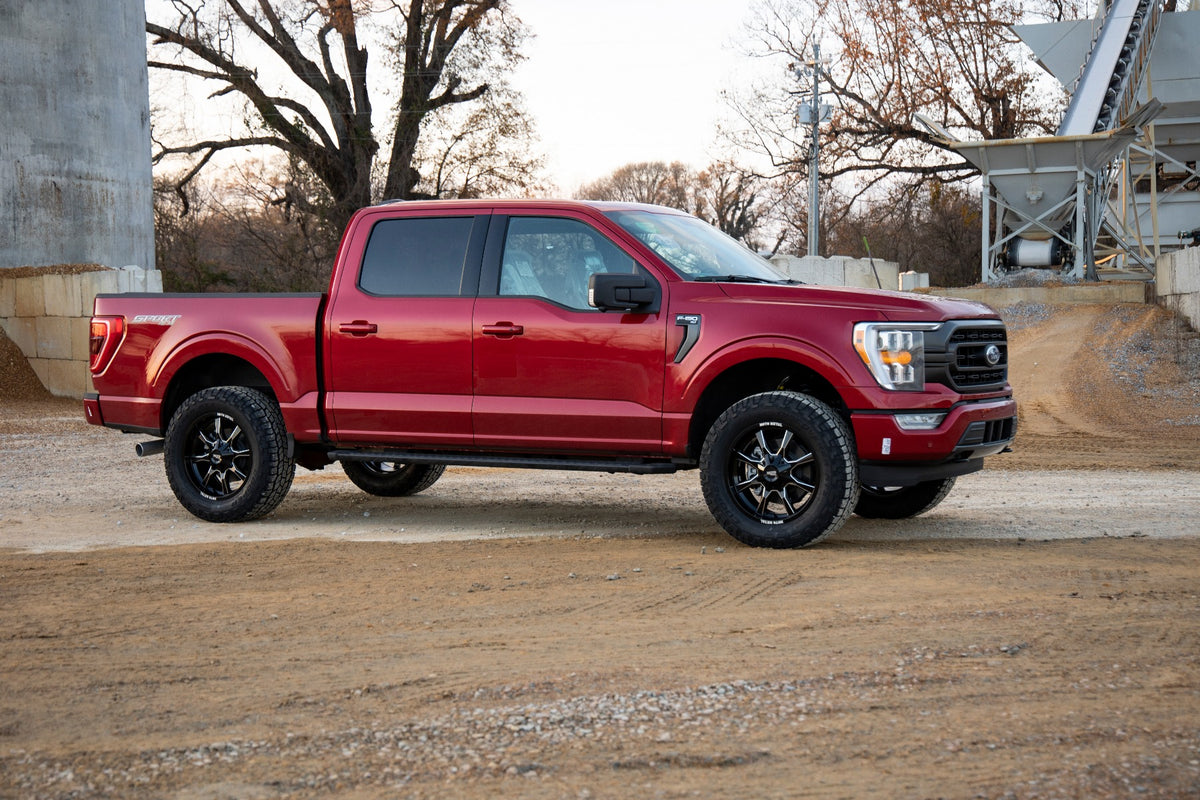 Rough Country 2 Inch Lift Kit | Ford F-150 4WD (2021-2026)