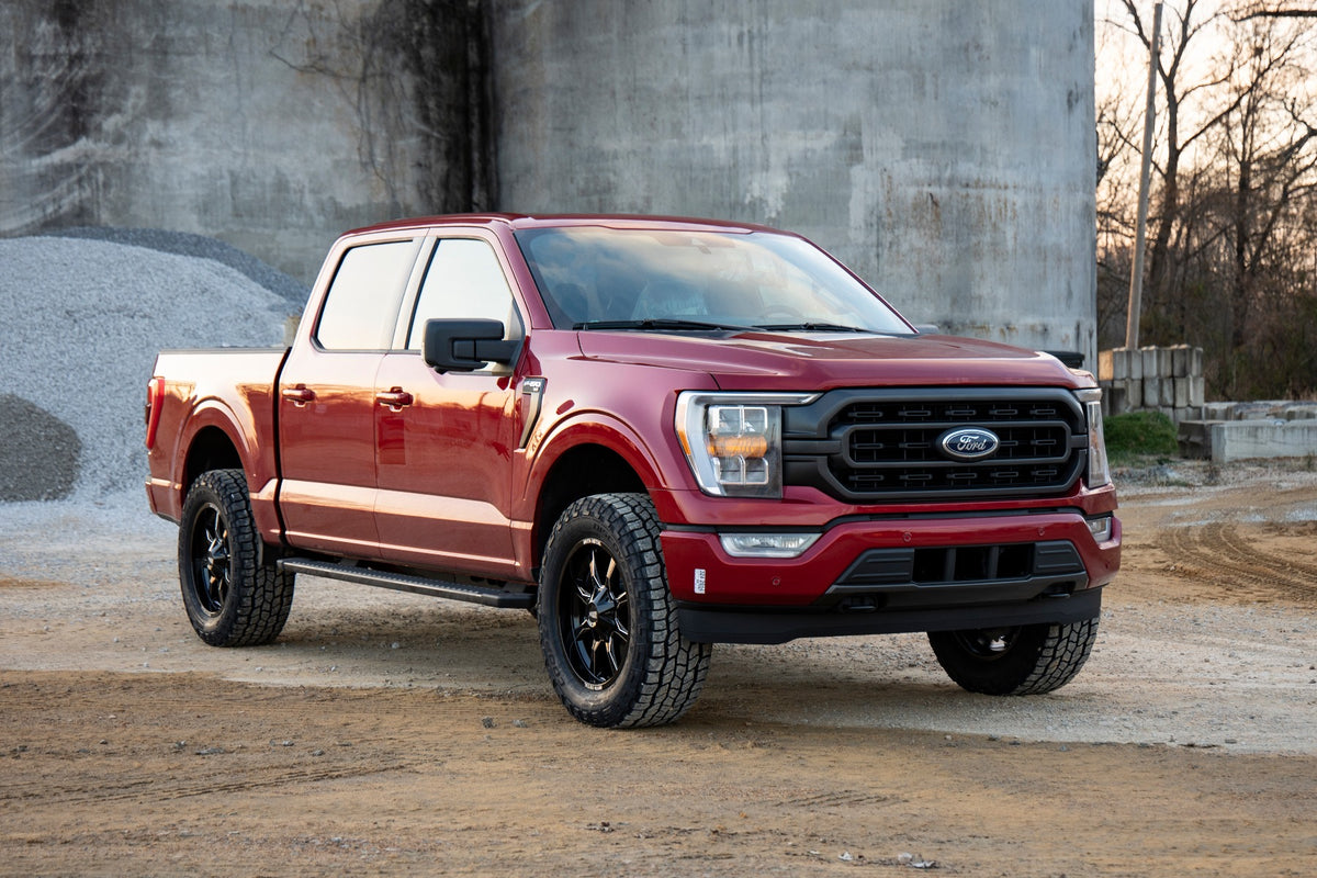 Rough Country 2 Inch Lift Kit | Ford F-150 4WD (2021-2026)