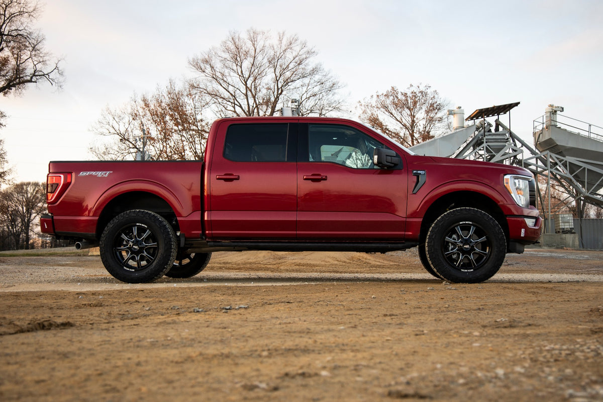 Rough Country 2 Inch Lift Kit | Ford F-150 2WD/4WD (2021-2026)