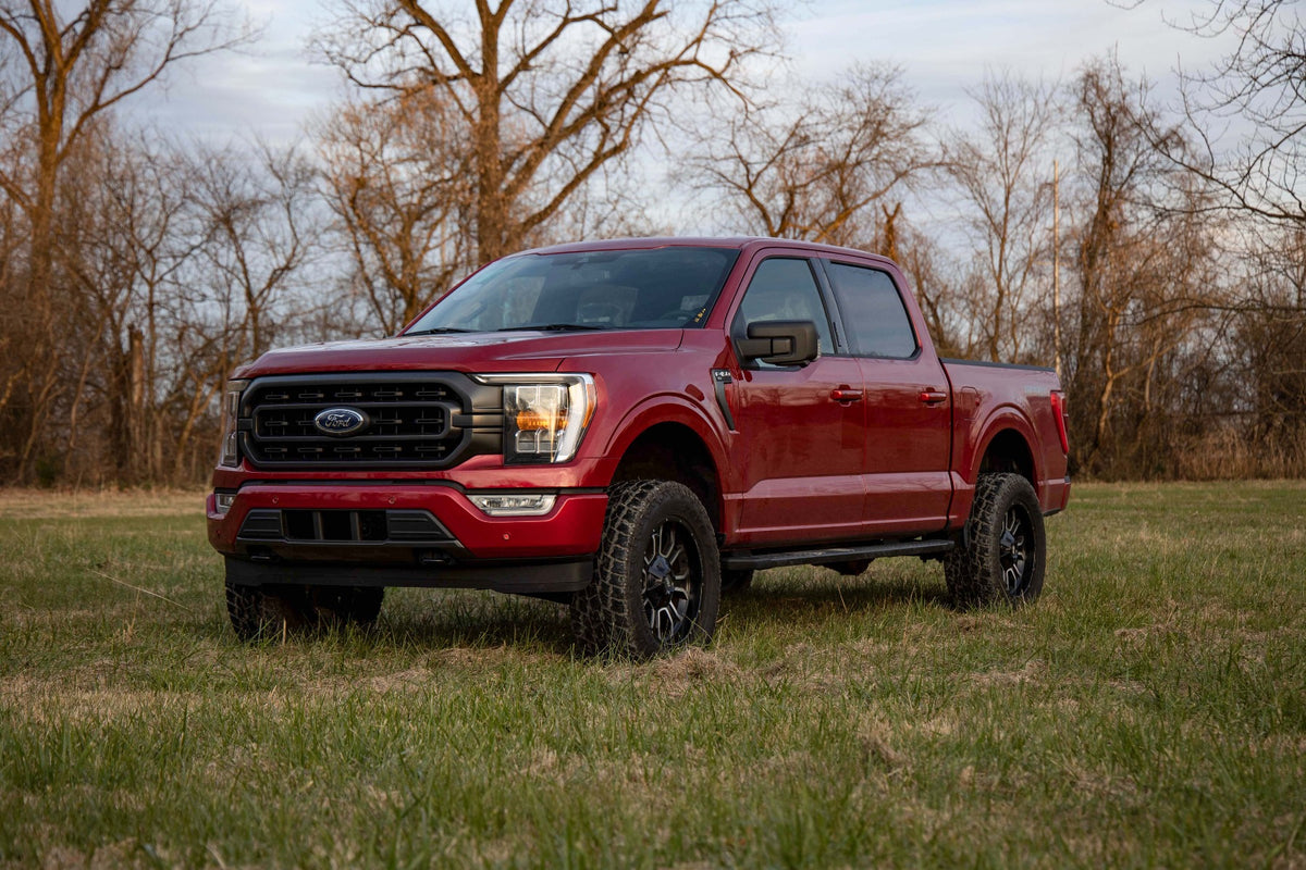 Rough Country 3 Inch Lift Kit | Ford F-150 4WD (2021-2026)