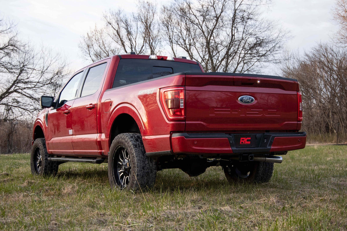 Rough Country 3 Inch Lift Kit | Ford F-150 4WD (2021-2026)