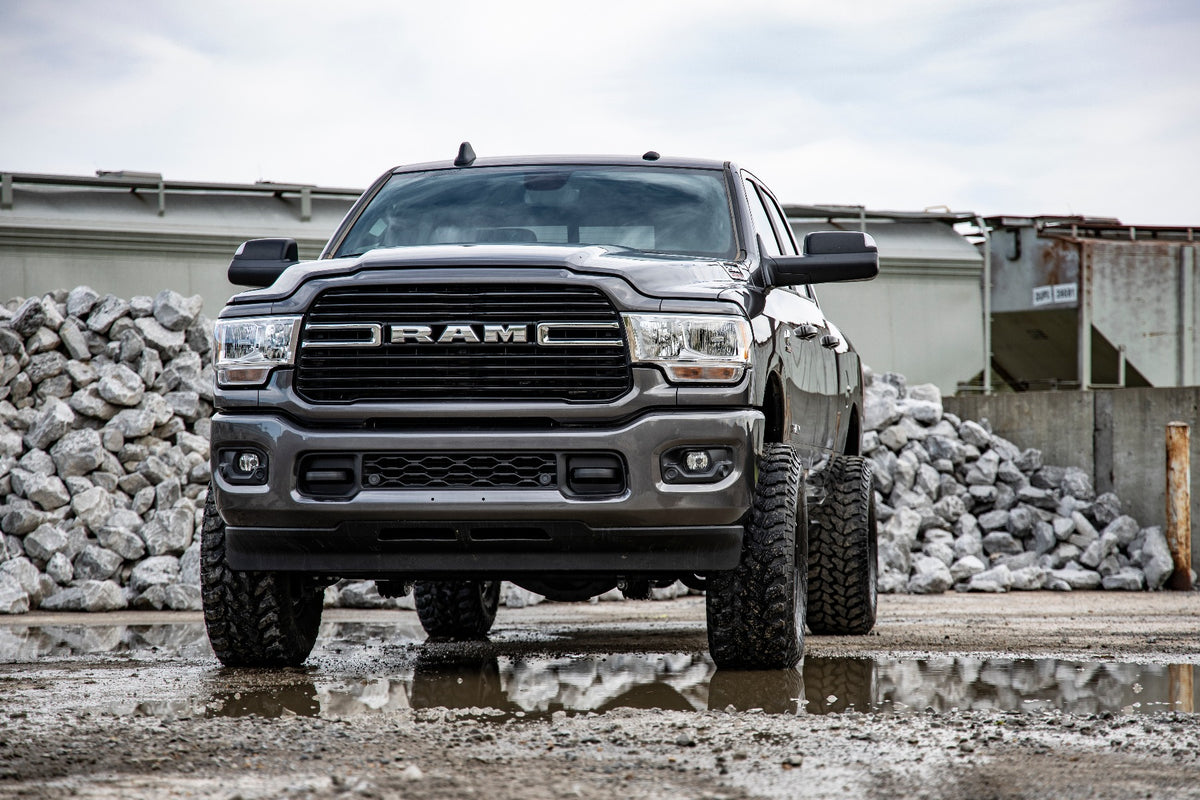 Rough Country 2.5 Inch Leveling Kit | Ram 2500 (14-26)/3500 (13-26) 4WD