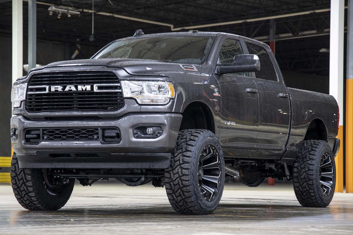 Rough Country 5 Inch Lift Kit | Ram 2500 4WD (2019-2024)