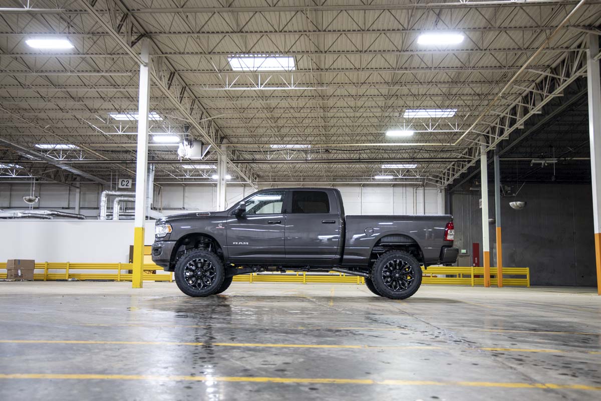 Rough Country 5 Inch Lift Kit | Ram 2500 4WD (2019-2024)