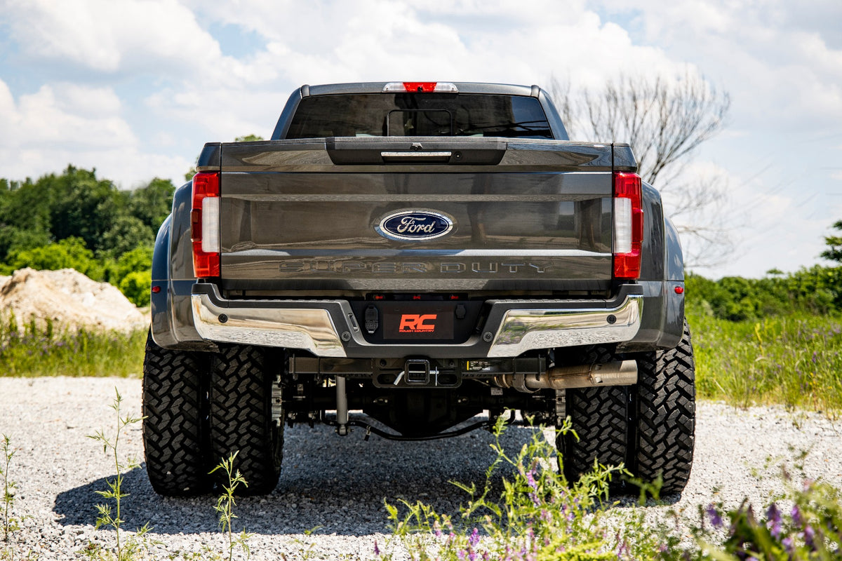 Rough Country 4.5 Inch Lift Kit | Dually | Ford Super Duty 4WD (2017-2022)