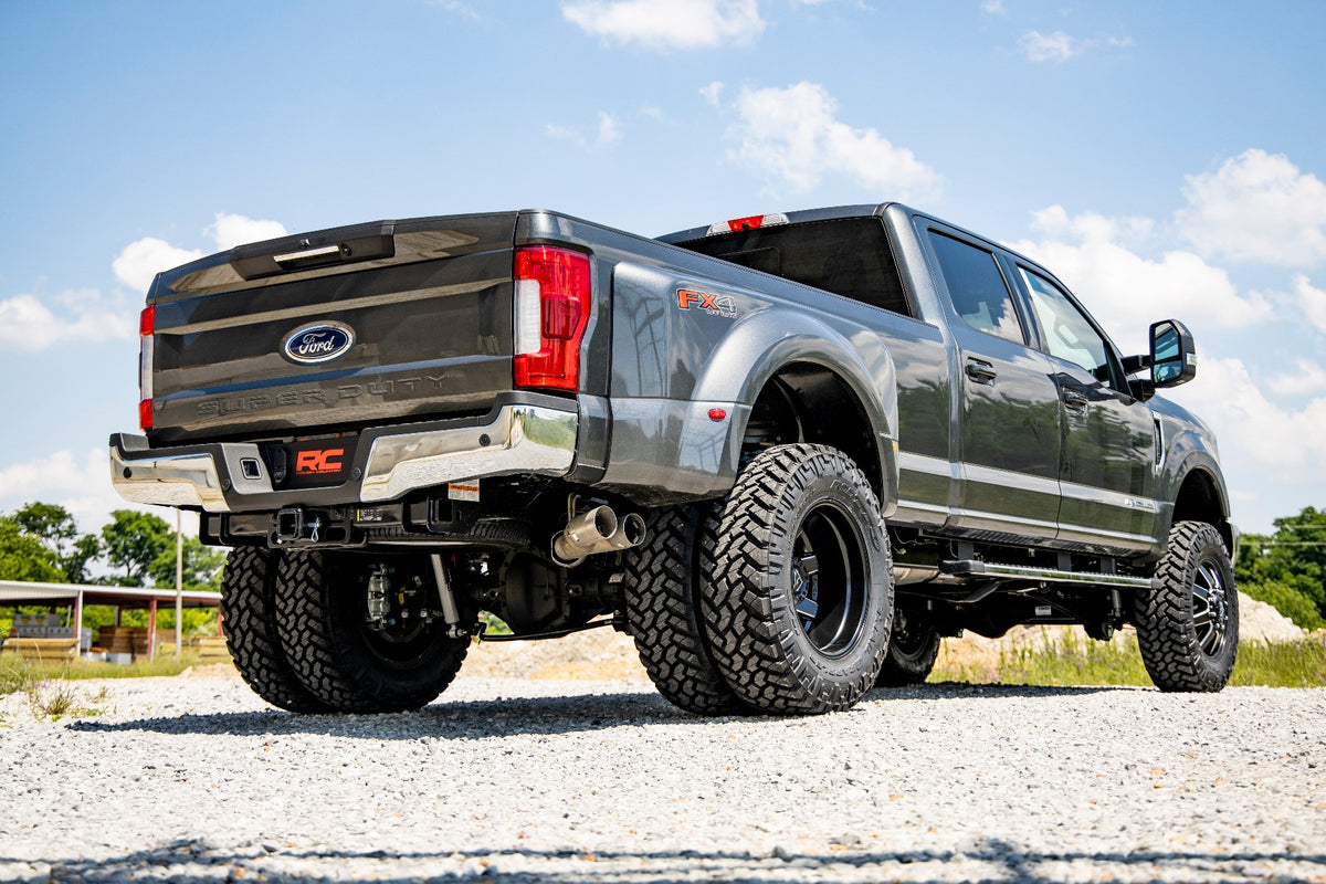 Rough Country 4.5 Inch Lift Kit | Dually | Ford Super Duty 4WD (2017-2022)