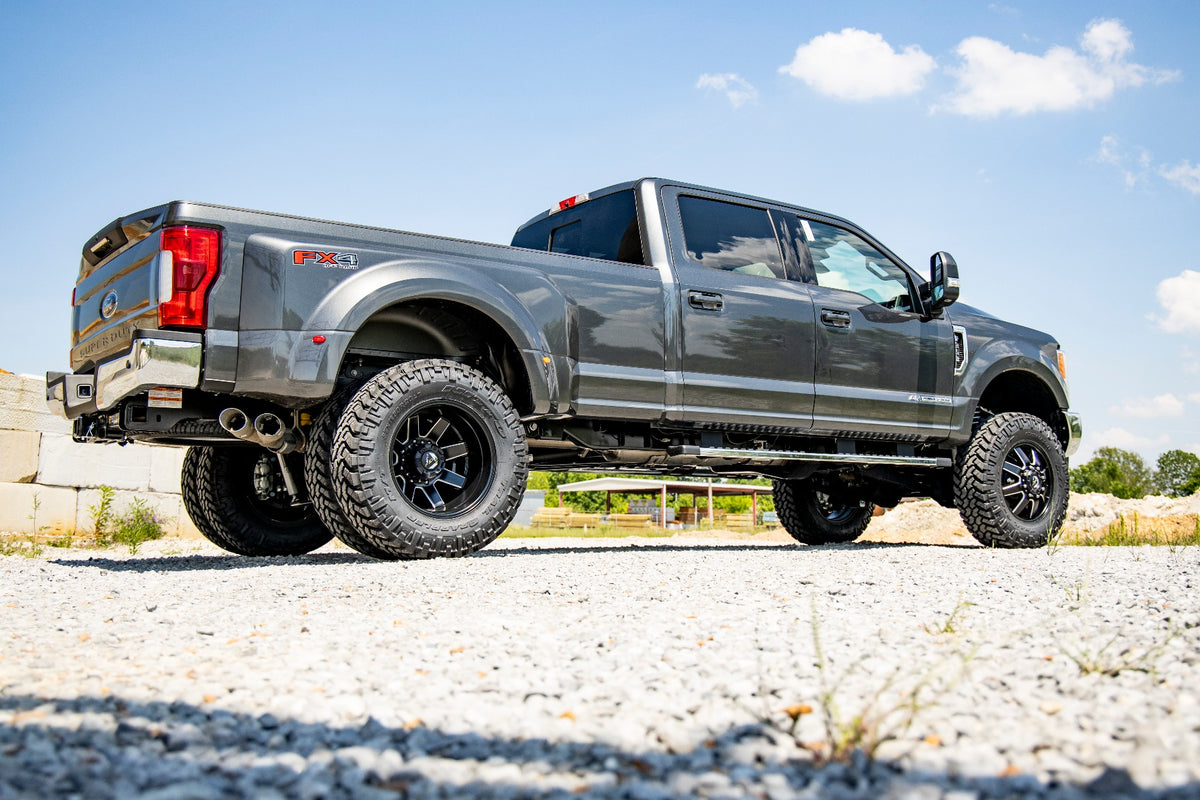 Rough Country 4.5 Inch Lift Kit | Dually | Ford Super Duty 4WD (2017-2022)