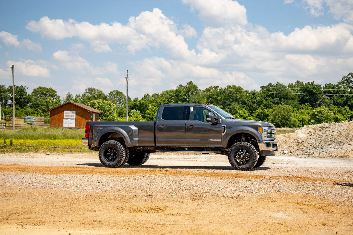 Rough Country 4.5 Inch Lift Kit | Dually | Ford Super Duty 4WD (2017-2022)