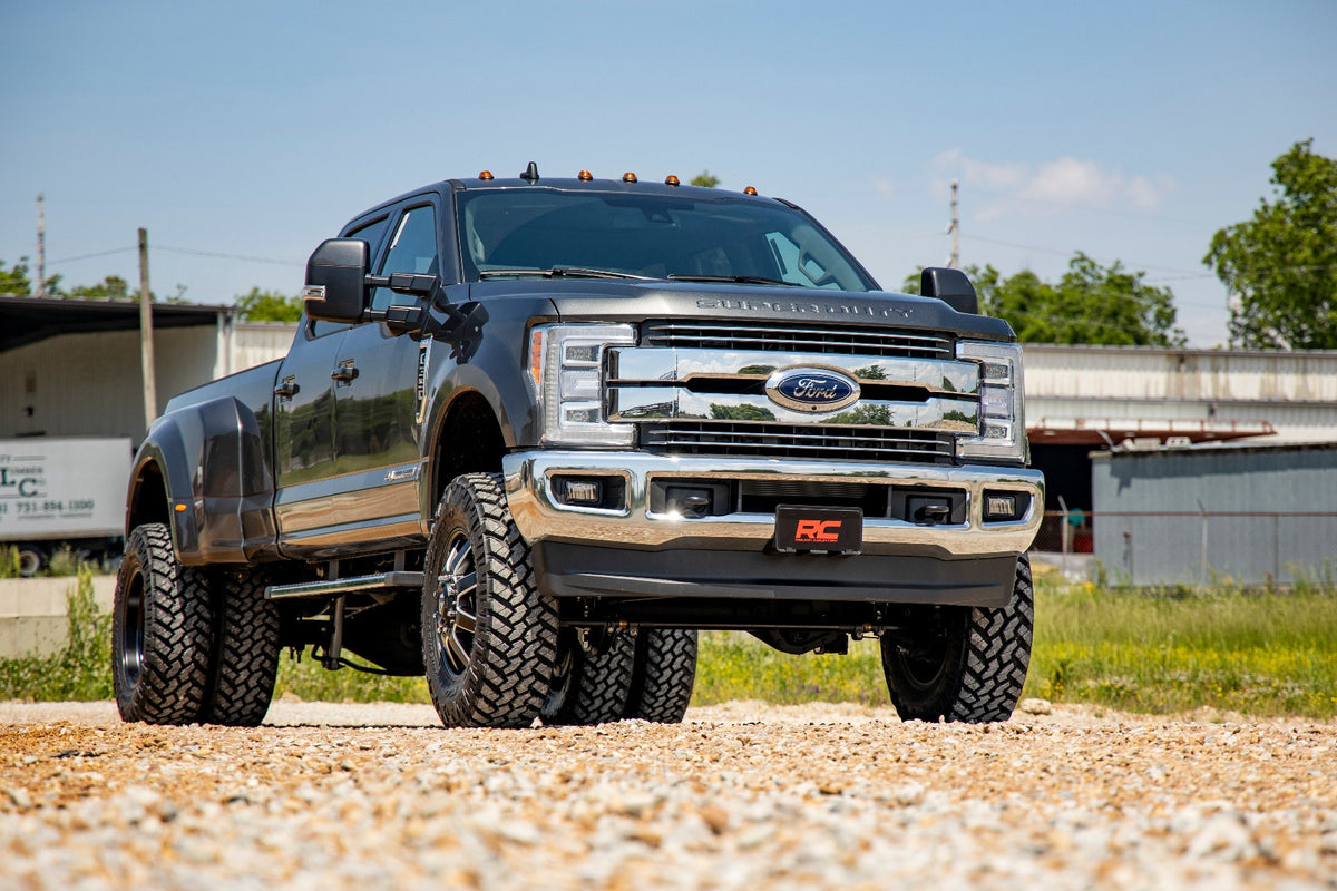 Rough Country 4.5 Inch Lift Kit | Dually | Ford Super Duty 4WD (2017-2022)