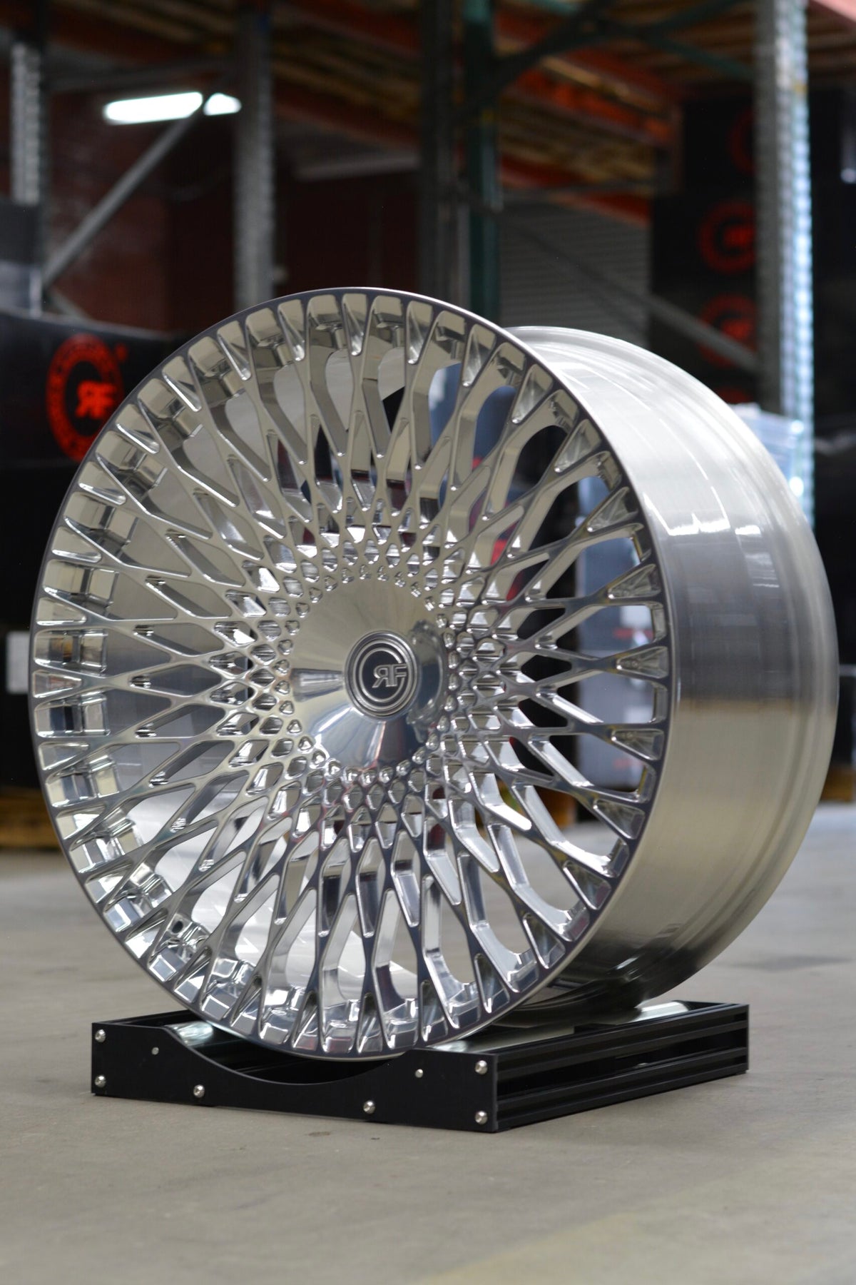 RoadForce Luxury RFF-51 Sport Forged Wheel — photo 4
