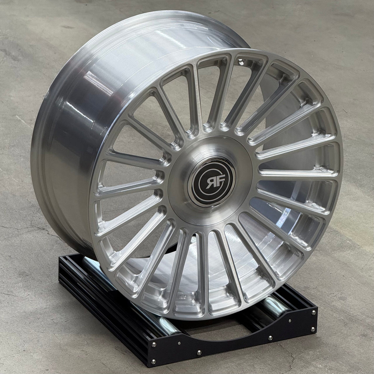 RoadForce Luxury RFF-5 Luxury Forged Wheel — photo 6