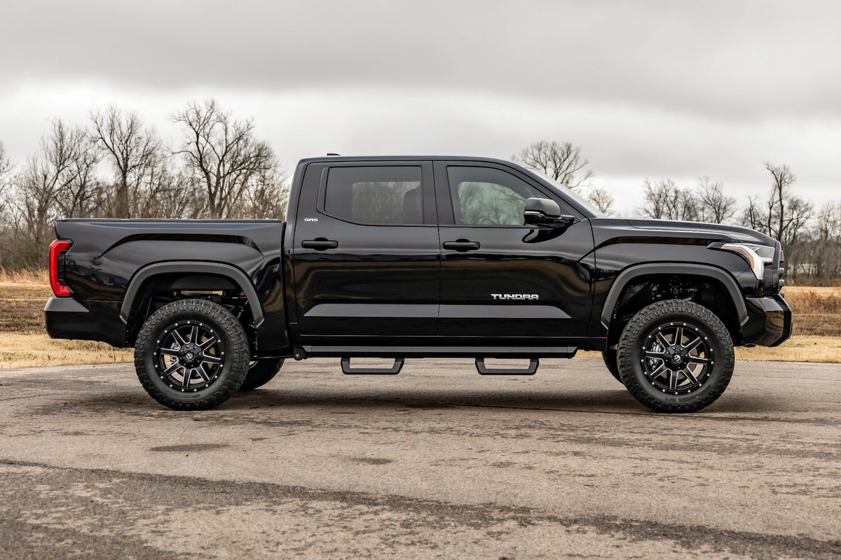 Rough Country 3.5 Inch Lift Kit | OE Air Ride | Toyota Tundra 4WD (2022-2026)