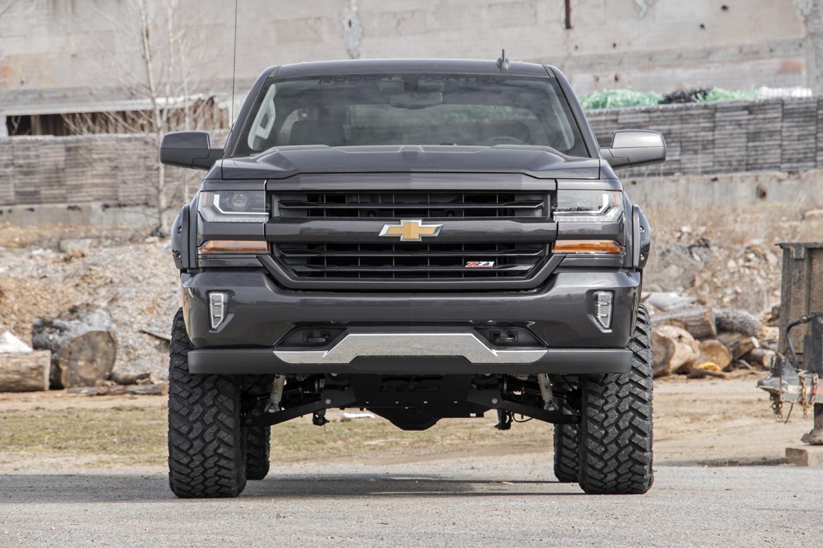 Rough Country 7 Inch Lift Kit | Chevy/GMC 1500 (14-18)