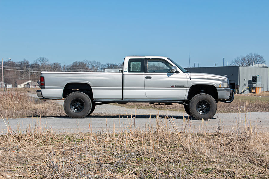 Rough Country 3 Inch Lift Kit | Dodge 2500 4WD (1994-2002)