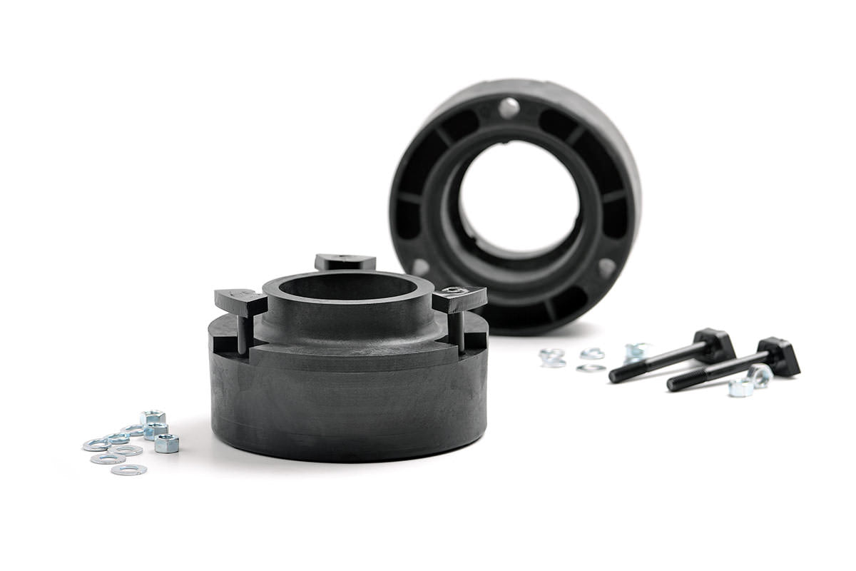 Rough Country 2.5 Inch Leveling Kit | Ram 2500 (10-13)/3500 (10-12) 4WD