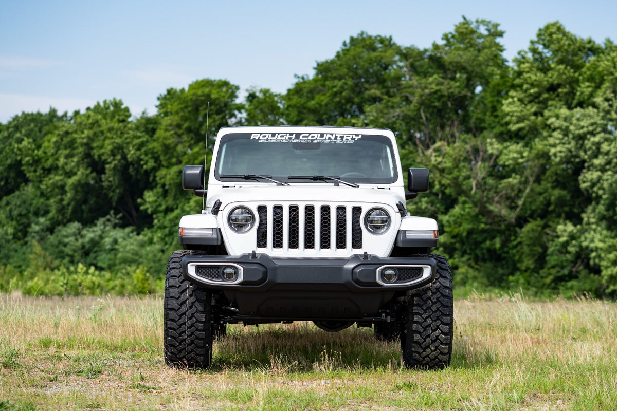 Rough Country 2.5 Inch Leveling Kit | Jeep Gladiator JT 4WD (2024-2026)