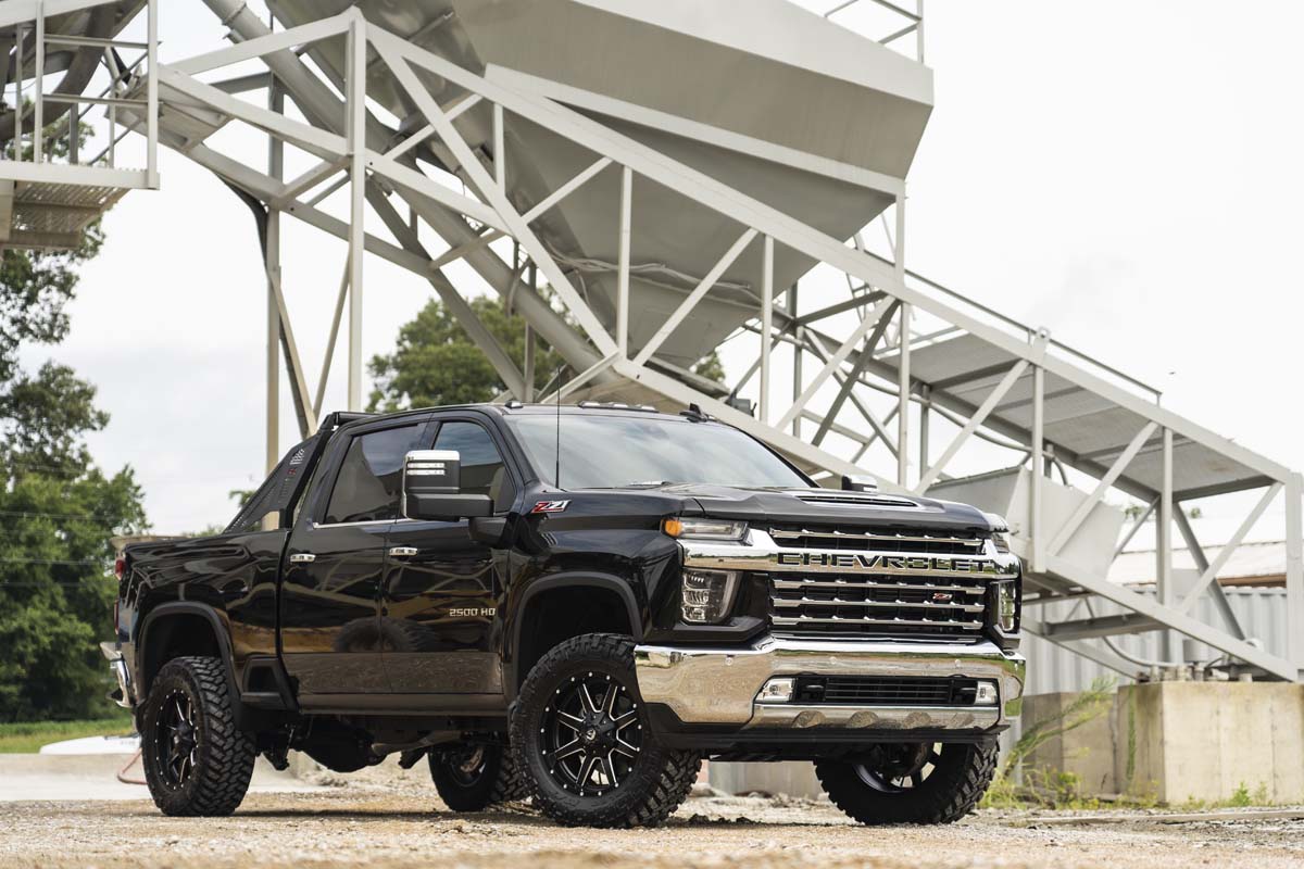 Rough Country 3 Inch Lift Kit | Chevy/GMC 2500HD/3500HD 2WD/4WD (20-26)
