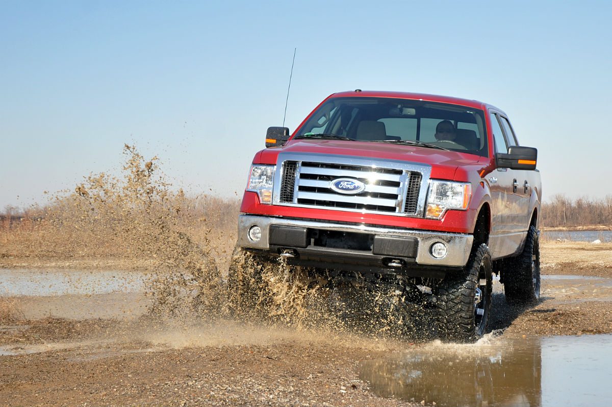Rough Country 6 Inch Lift Kit | Ford F-150 4WD (2009-2010)