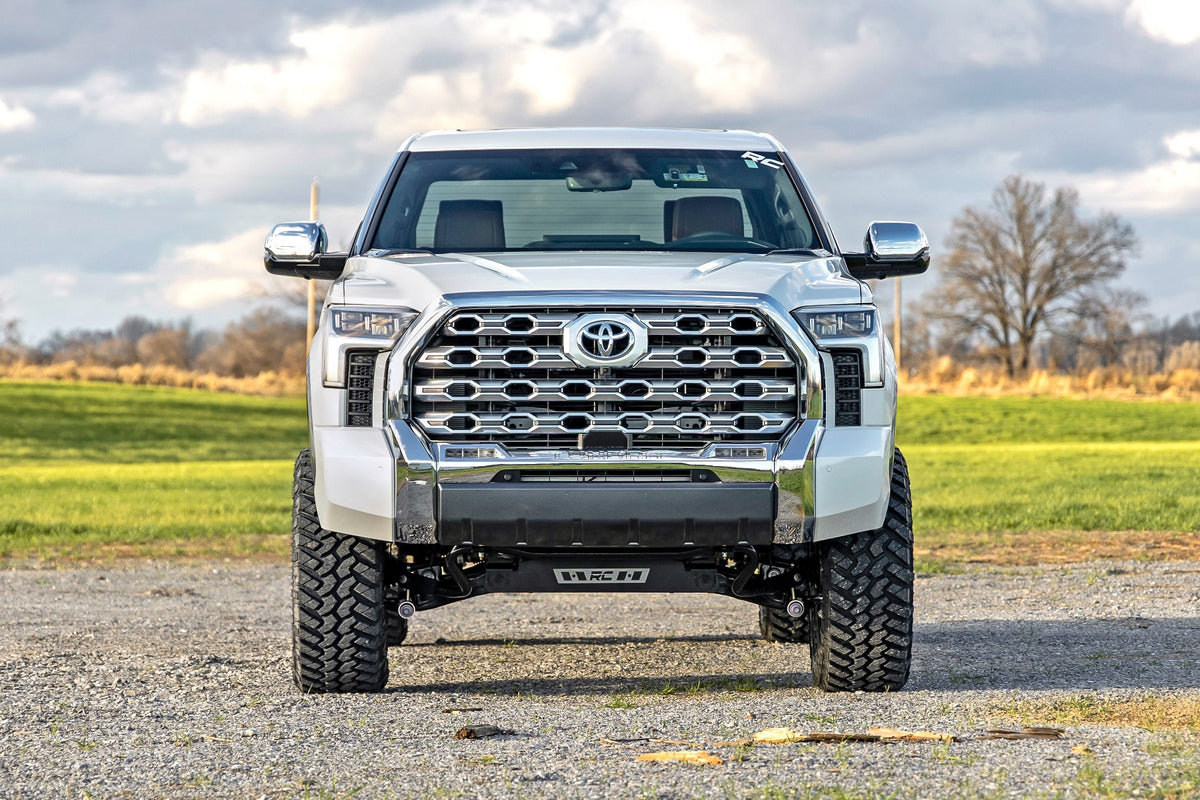 Rough Country 6 Inch Lift Kit | OE Air Ride | Toyota Tundra 4WD (2022-2026)