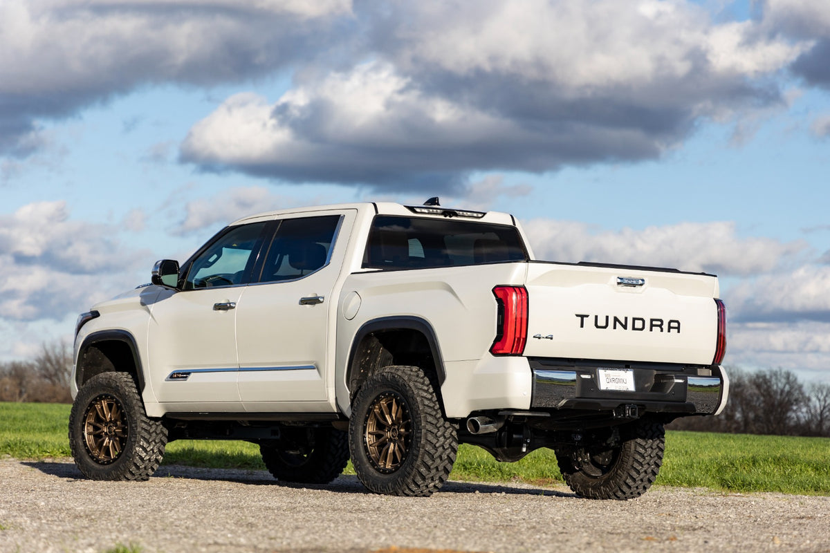 Rough Country 6 Inch Lift Kit | OE Air Ride | Toyota Tundra 4WD (2022-2026)