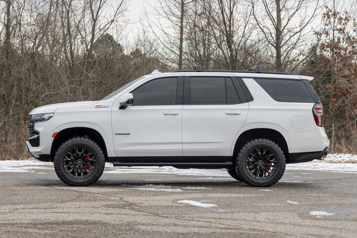 Rough Country 2 Inch Lift Kit | OE Air Ride | Cadillac/Chevy/GMC Escalade/Tahoe/Yukon (21-26)