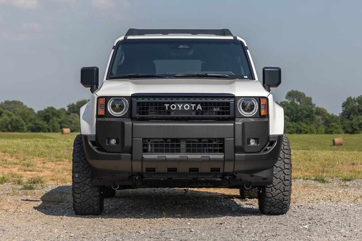 Rough Country M1R Reservoir Loaded Struts | 2 Inch | Front | Toyota Land Cruiser 4WD (24-26)