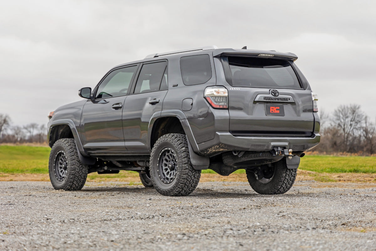 Rough Country 4.5 Inch Lift Kit | Toyota 4Runner 2WD/4WD (2015-2020)