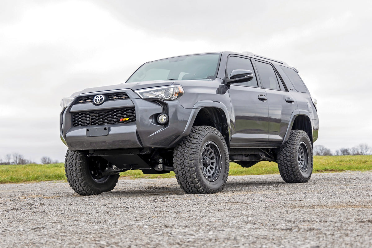 Rough Country 4.5 Inch Lift Kit | Toyota 4Runner 2WD/4WD (2015-2020)