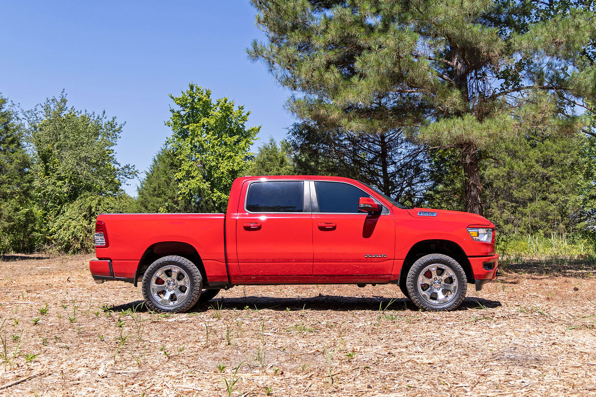 Rough Country M1 Adjustable Leveling Struts | Monotube | 0-2" | Ram 1500 2WD/4WD (19-26)