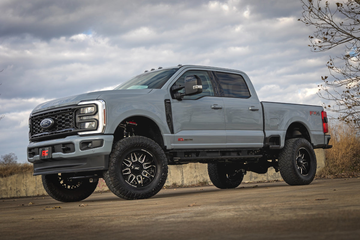 Rough Country 4.5 Inch Coilover Conversion Lift Kit | Radius Arm | Ford F-250/F-350 Super Duty (2023-2026)