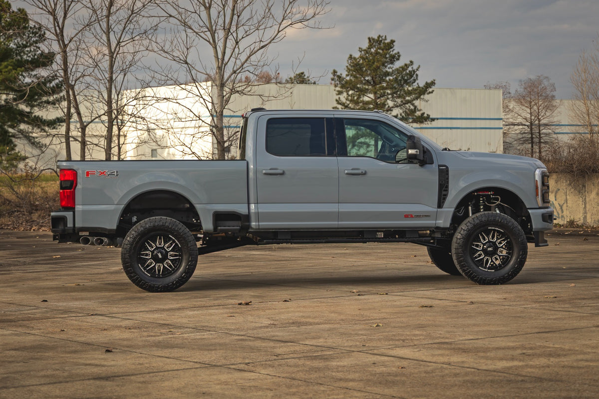 Rough Country 4.5 Inch Lift Kit | Ford F-250/F-350 Super Duty 4WD (2023-2026)