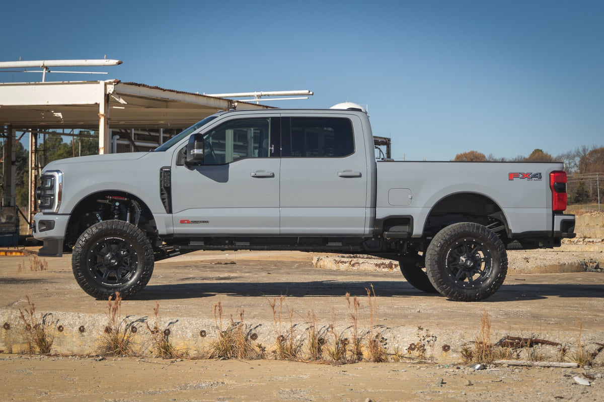 Rough Country 6 Inch Coilover Conversion Lift Kit  | Radius Arm | Ford F-250/F-350 Super Duty (2023-2026)