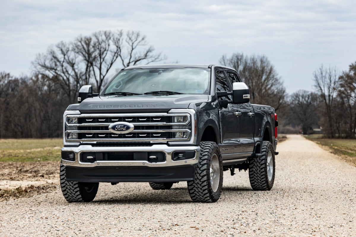 Rough Country 2 Inch Leveling Kit | Track Bar Bracket | Ford F-250/F-350 Super Duty (17-26)