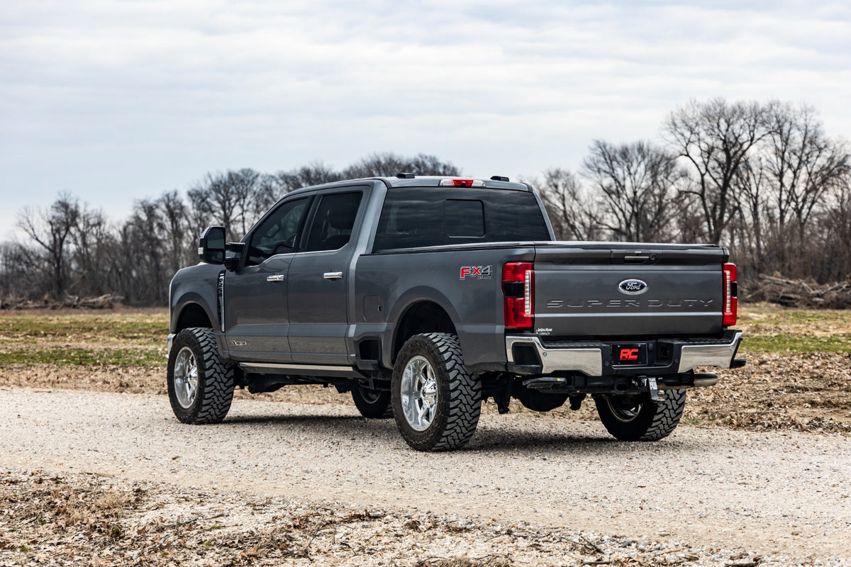 Rough Country 2 Inch Leveling Kit | Track Bar Bracket | Ford F-250/F-350 Super Duty (17-26)
