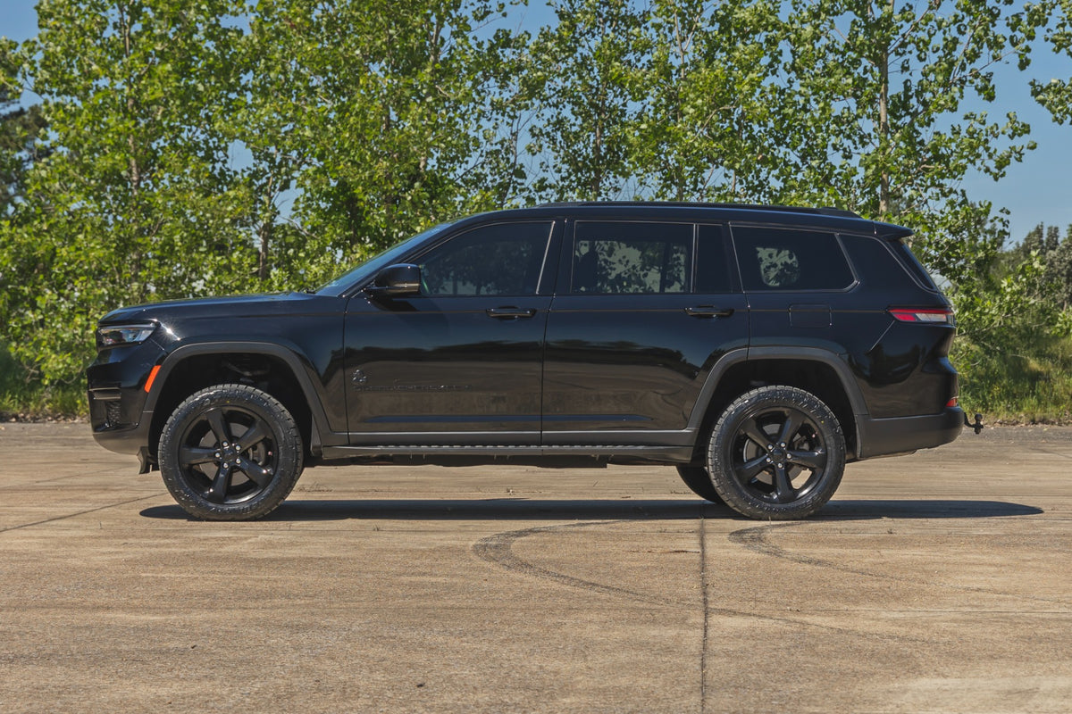 Rough Country 2 Inch Lift Kit | W/O Air Suspension | Jeep Grand Cherokee L 2WD/4WD (2021-2026)