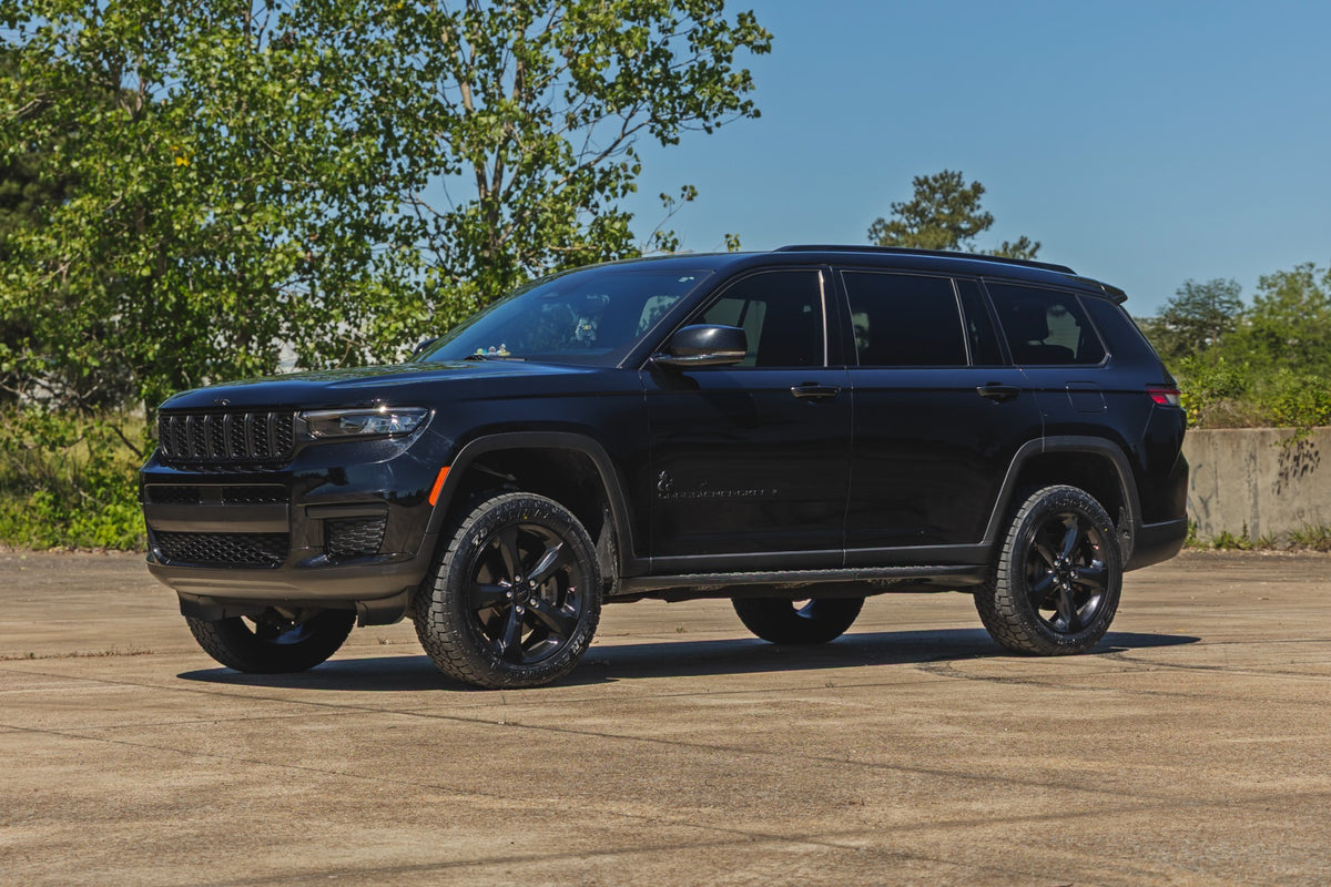 Rough Country 2 Inch Lift Kit | W/O Air Suspension | Jeep Grand Cherokee L 2WD/4WD (2021-2026)