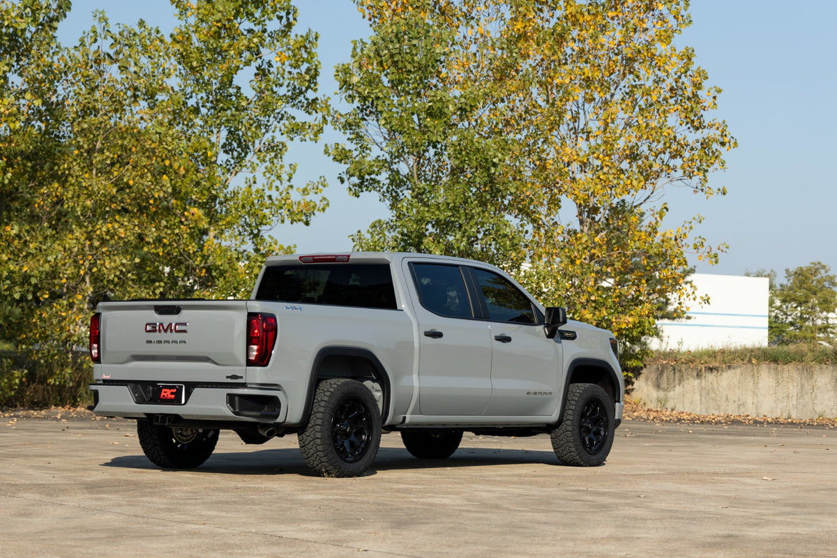 Rough Country N3 Leveling Struts | 2 Inch | Loaded Strut | Chevy/GMC Sierra 1500 (19-26)/Silverado 1500 (19-26)