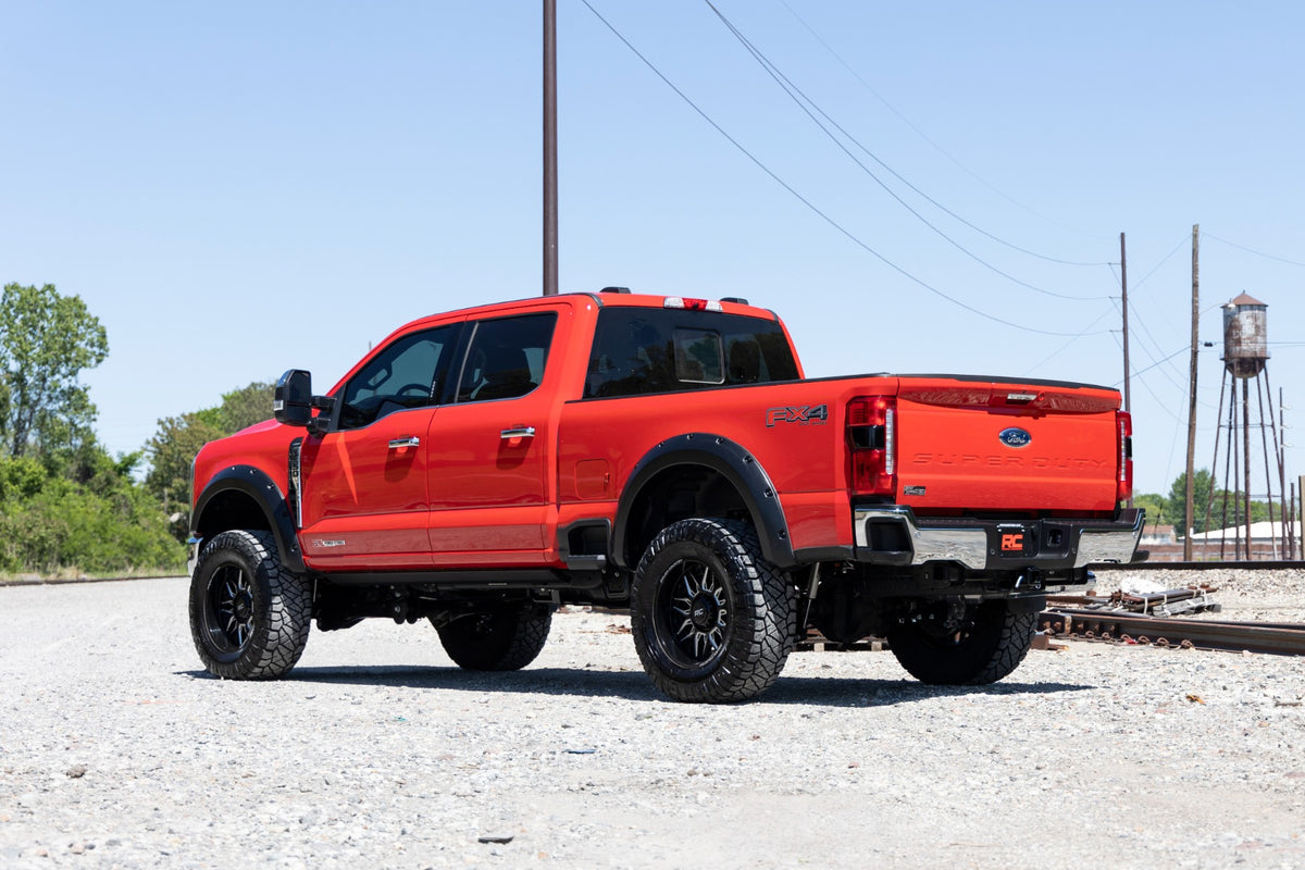 Rough Country 3 Inch Lift Kit | Ford F-250 Super Duty 4WD (23-26)
