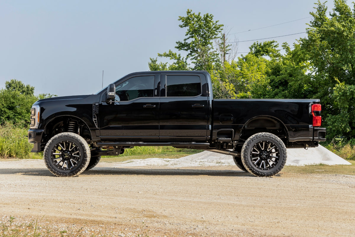 Rough Country 6 Inch Lift Kit | Gas | No OVLD | Ford F-250/F-350 Super Duty 4WD (2023-2026)