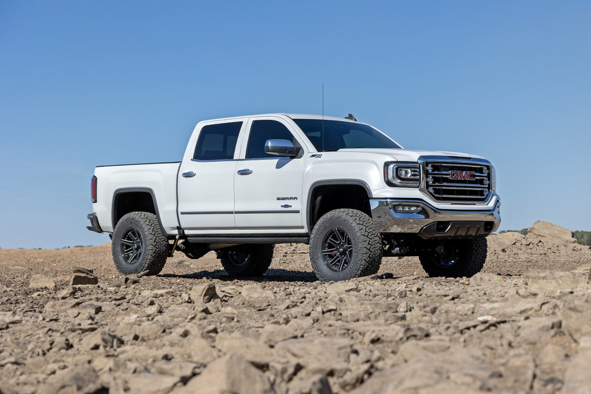 Rough Country 7 Inch Stamped Steel LCA Lift Kit | Forged UCA | Bracket | Chevy/GMC 1500 (16-18)