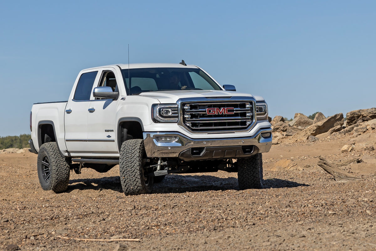 Rough Country 7 Inch Stamped Steel LCA Lift Kit | Forged UCA | Bracket | Chevy/GMC 1500 (16-18)