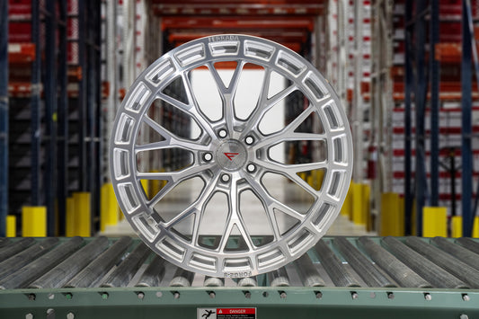 Ferrada F8-FR12 Machine Silver wheel, front view
