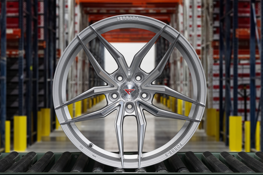 Ferrada F8-FR5 Machine Silver wheel, front view