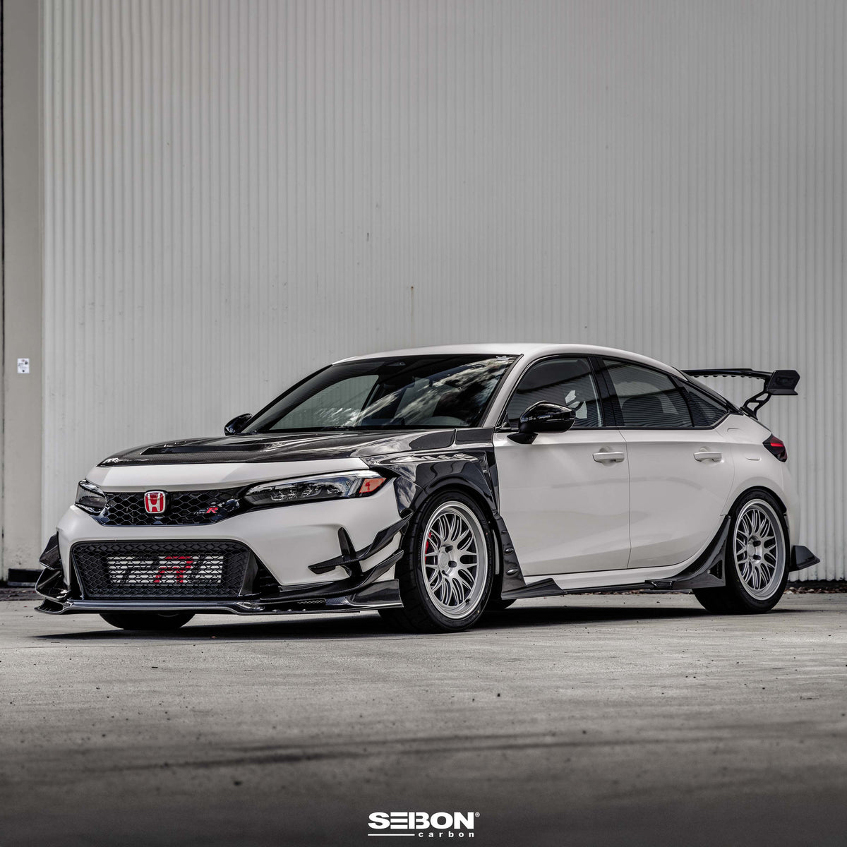 Seibon MB-Style Carbon Fiber Fenders for 2023-2026 Honda Civic Type R (20mm Wider)