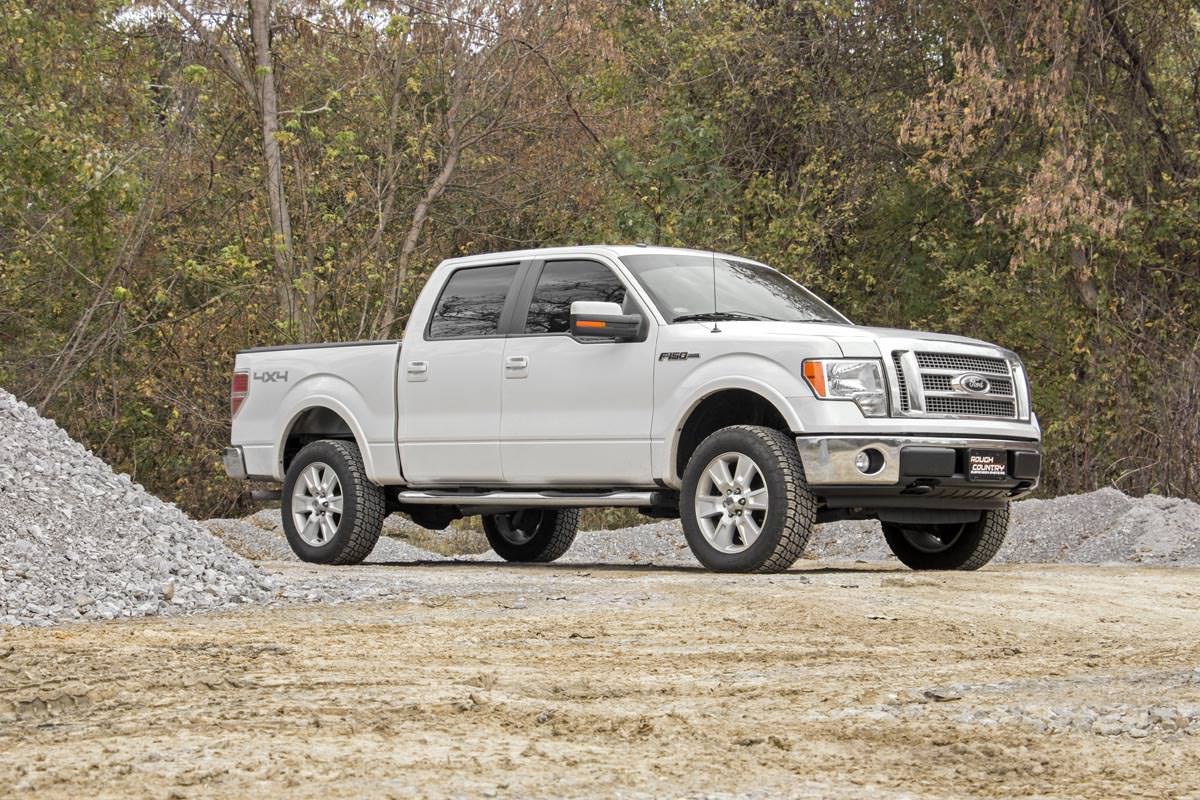 Rough Country 2 Inch leveling Kit | Ford F-150 2WD/4WD (2009-2013)