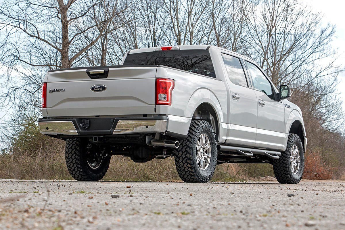 Rough Country 3 Inch Lift Kit | Ford F-150 4WD (2014-2020)