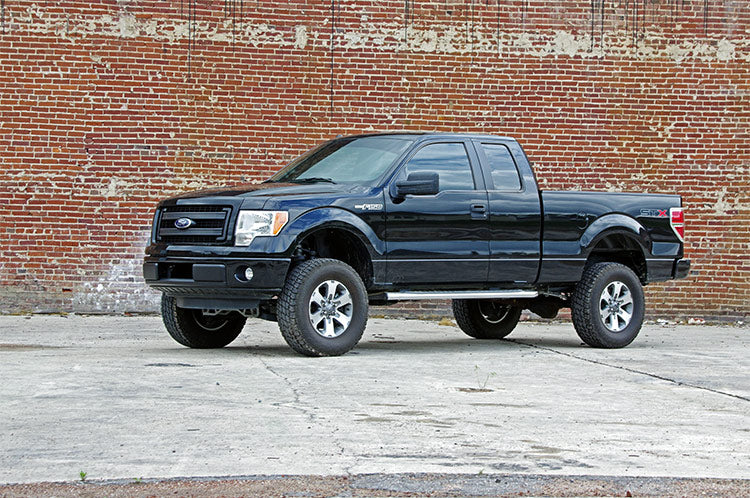 Rough Country 6 Inch Lift Kit | Ford F-150 2WD (2011-2014)