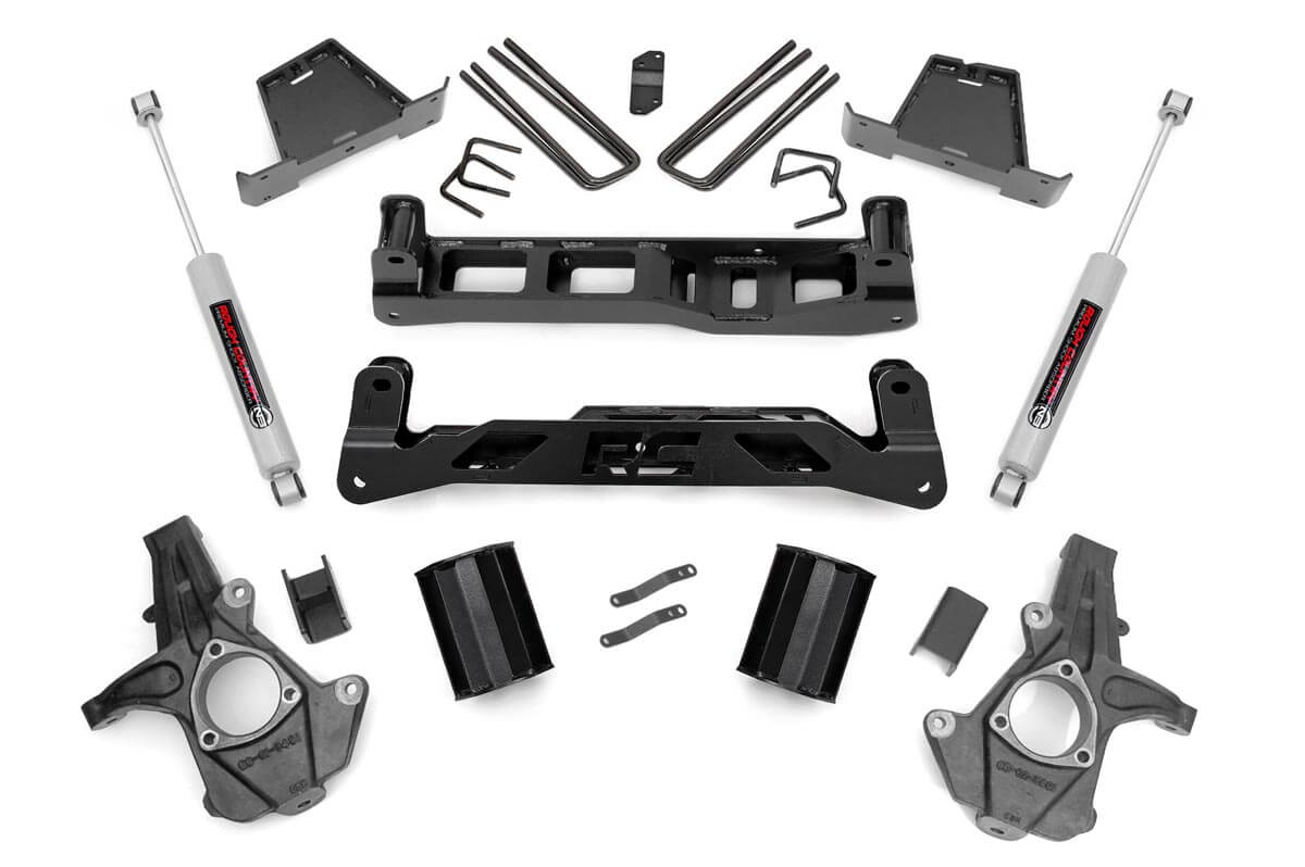 Rough Country 7.5 Inch Lift Kit | Chevy/GMC 1500 2WD (07-13)