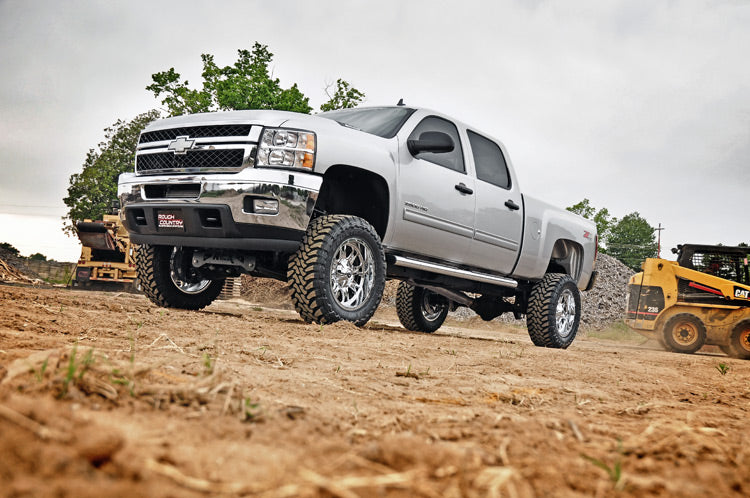 Rough Country 7.5 Inch Lift Kit | Chevy/GMC 2500HD/3500HD (11-19)