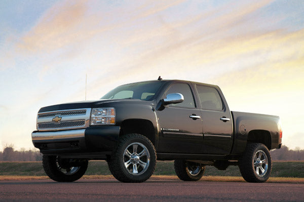 Rough Country 5 Inch Lift Kit | Chevy Silverado & GMC Sierra 1500 4WD (2007-2013)
